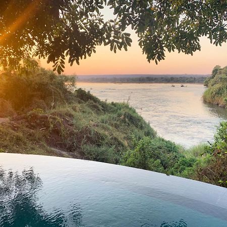 Royal Chundu Island Lodge リビングストン エクステリア 写真