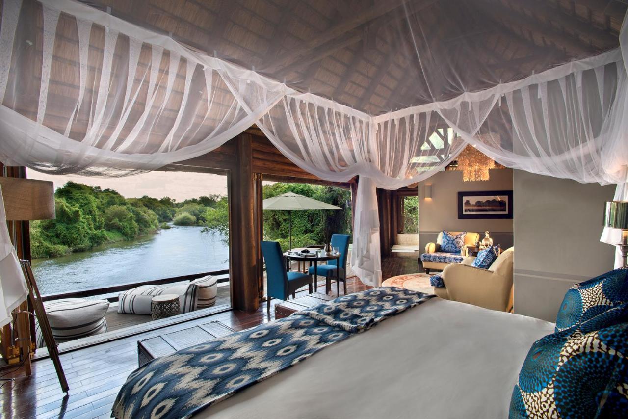 Royal Chundu Island Lodge リビングストン エクステリア 写真